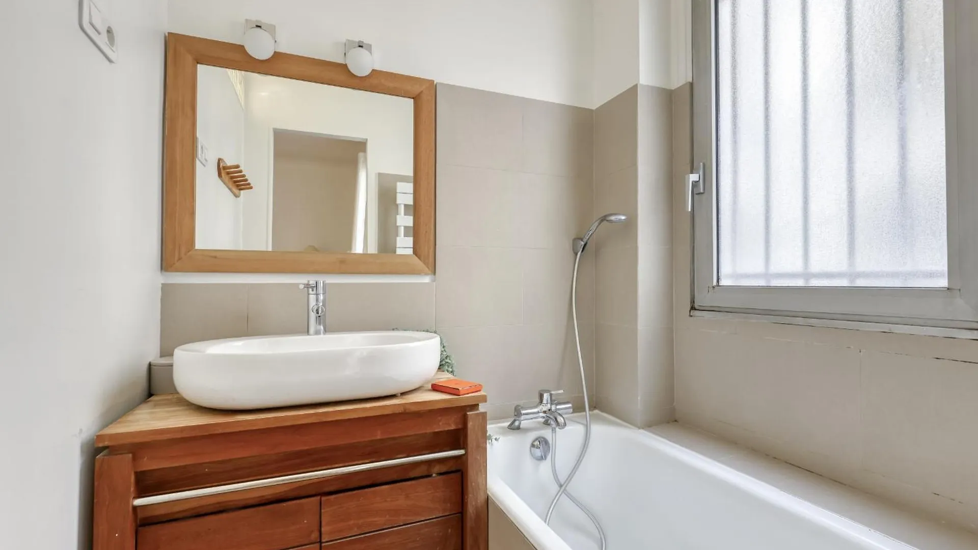Classic & Charming Parisian Flat - Luxury 16th 公寓 巴黎